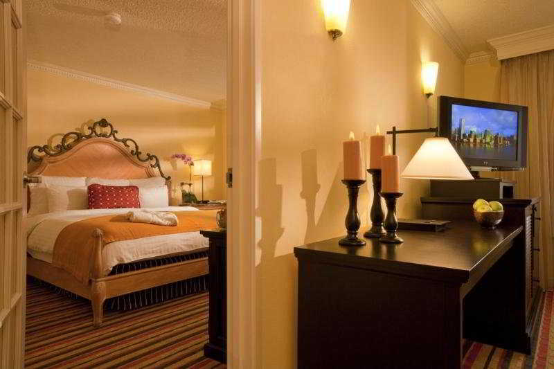 Renaissance Boca Raton Hotel Room photo